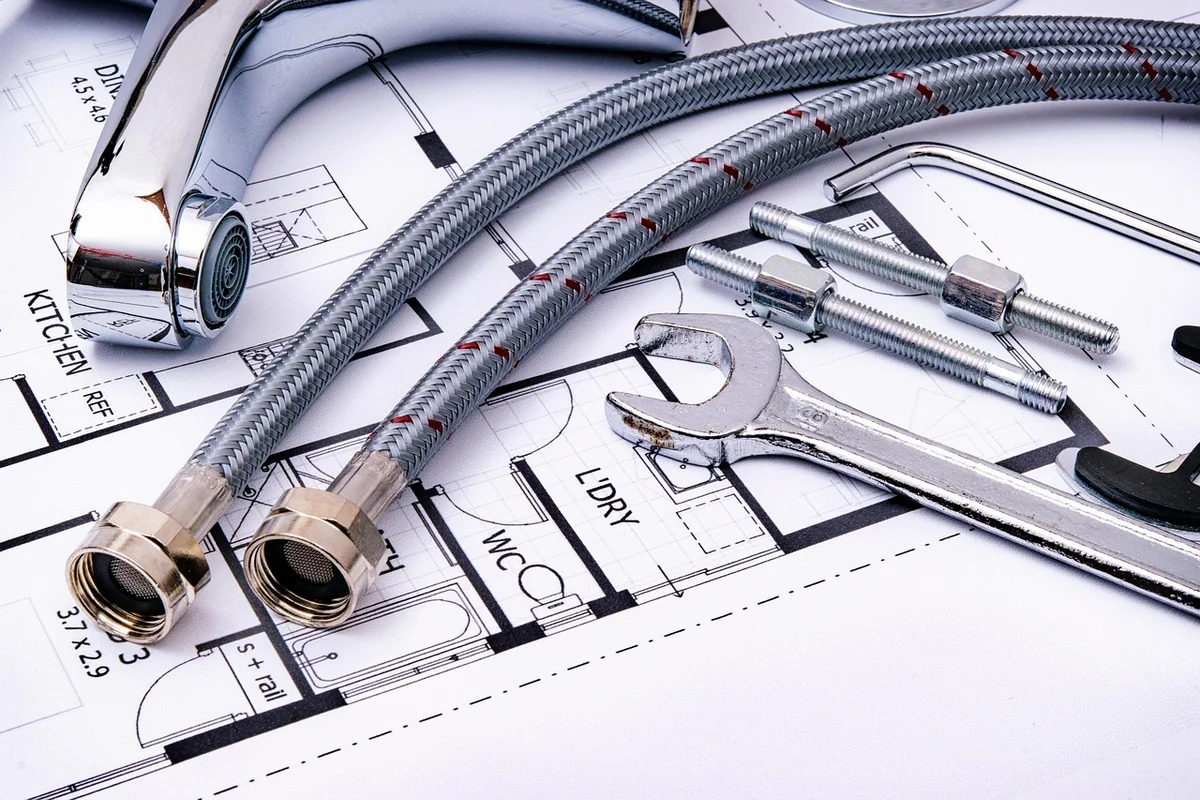 Accessoires et pose : ce qu’il faut savoir avant de signer