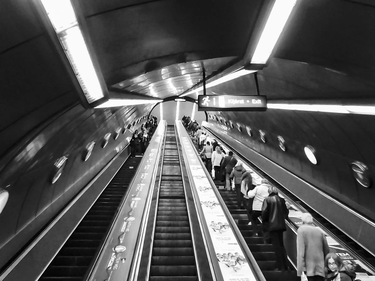 Découvrez combien coûte la location d'un monte-escalier Stannah en 2026