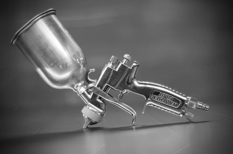 La technique de peinture au pistolet