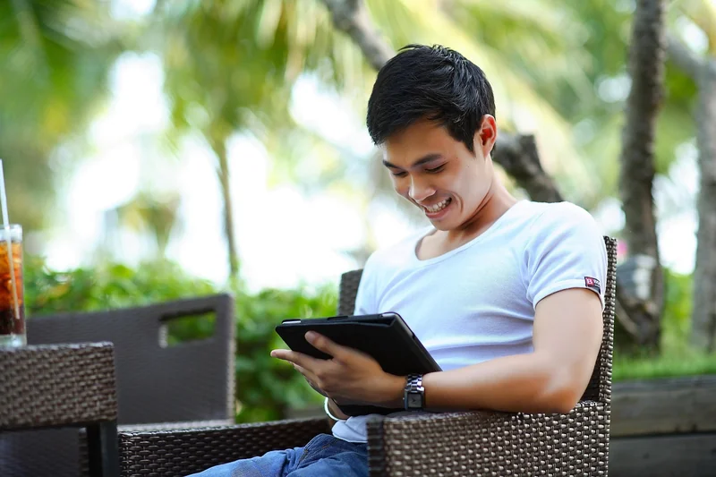 Méthode 3 : Réinitialisation via l'application (modèles connectés)