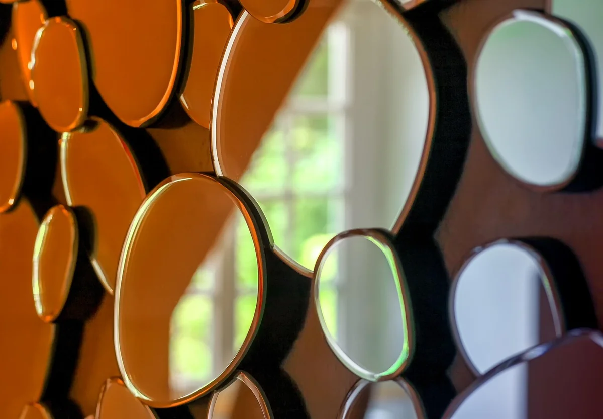 Grand miroir rond 120 cm : le guide complet pour sublimer votre intérieur en 2026