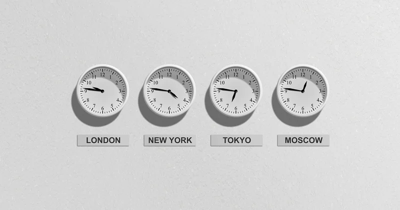Comparatif rapide des grandes familles d'horloges murales de salon